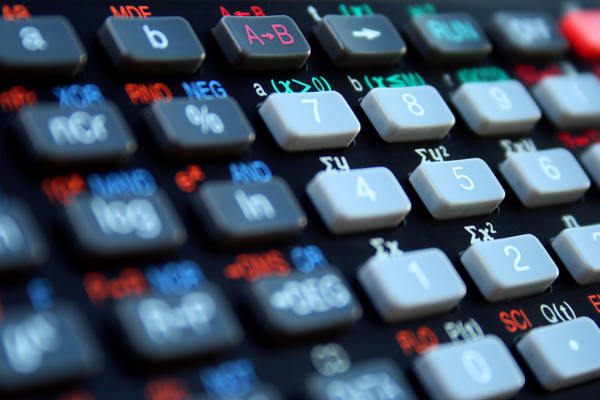 How to Make a Simple Monthly Budget on Paper or a Spreadsheet